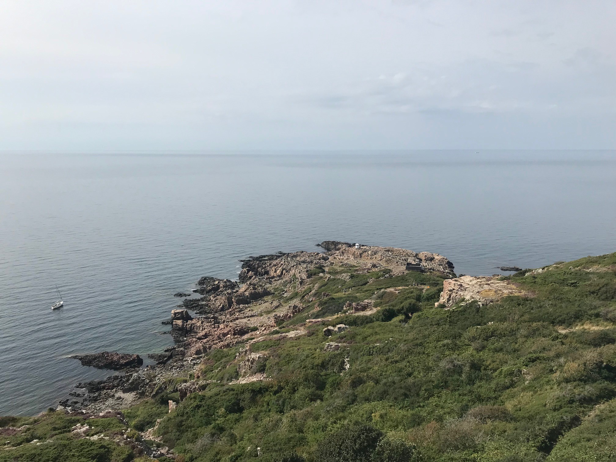 Klippor mot havet